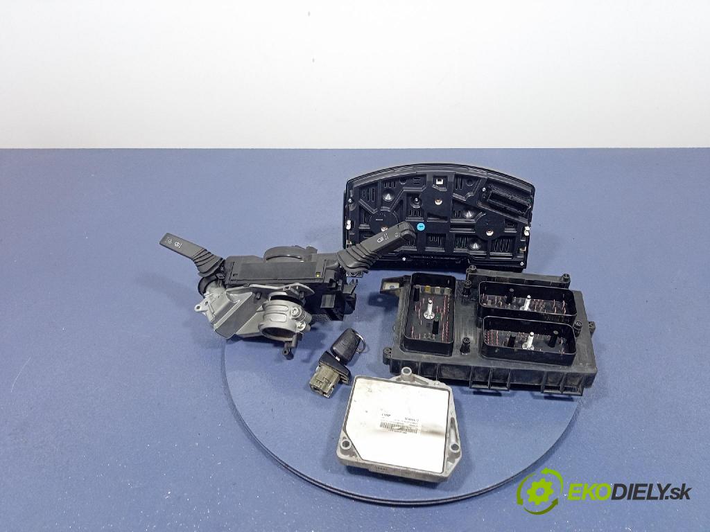 Opel Zafira 2006 riadiaca jednotka Motor: 55561172