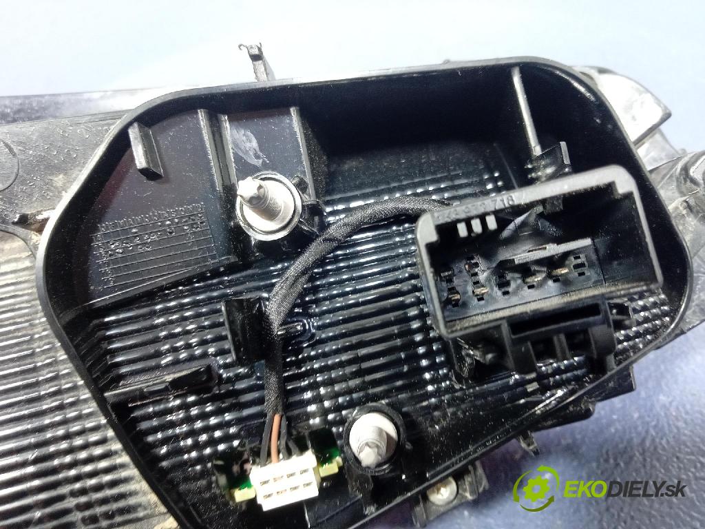 Vw Passat 0 svetlo / reflektor zad Prava: Vnútri:
