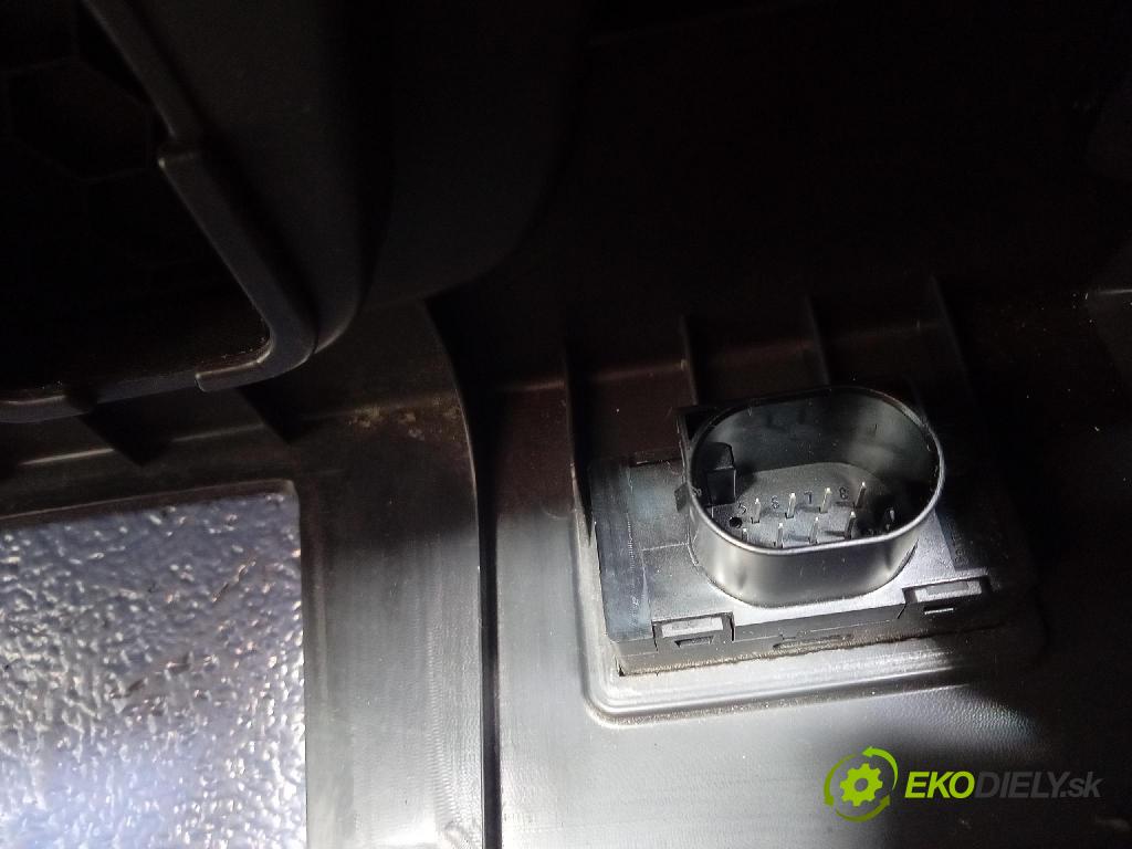 Vw Passat 0 Čalounictví: kufra: