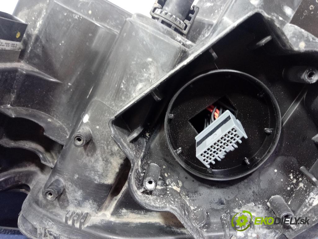 Jeep Grand Cherokee 2014 Reflektor: v pravo: 68111035AD