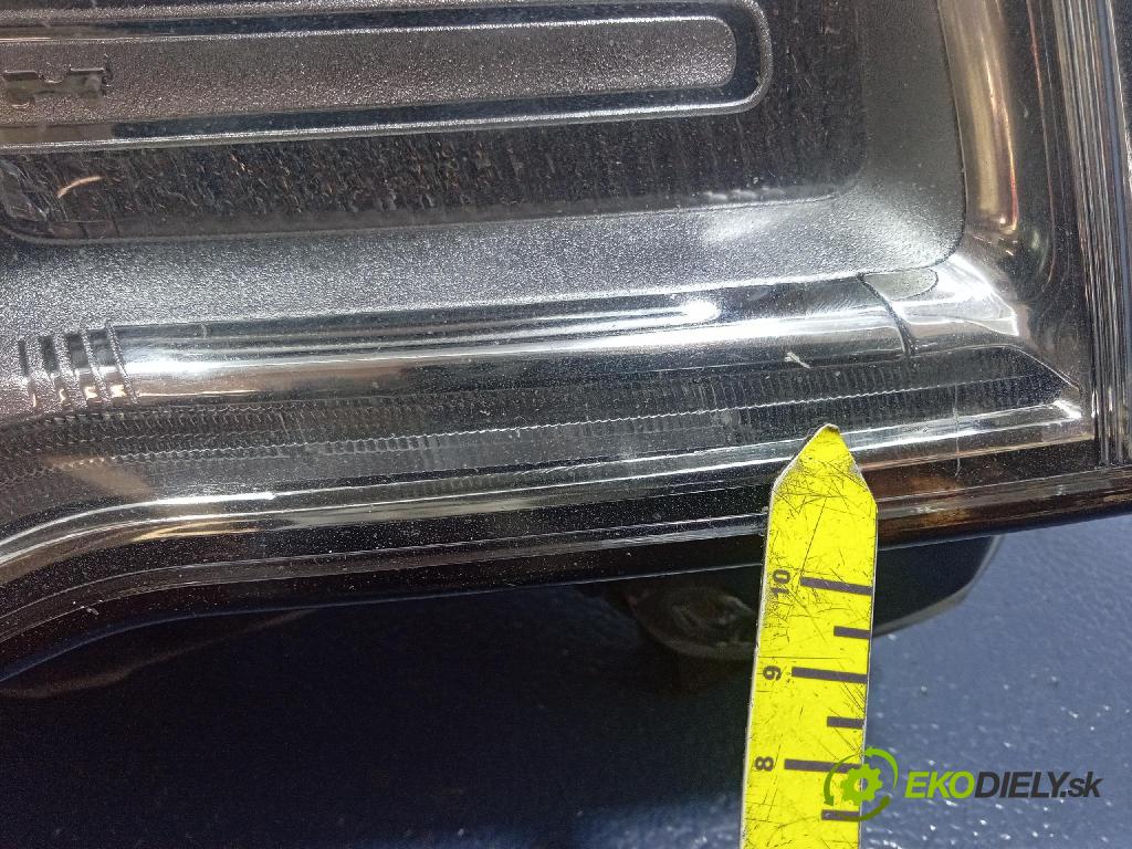 Jeep Grand Cherokee 2014 Reflektor: v pravo: 68111035AD
