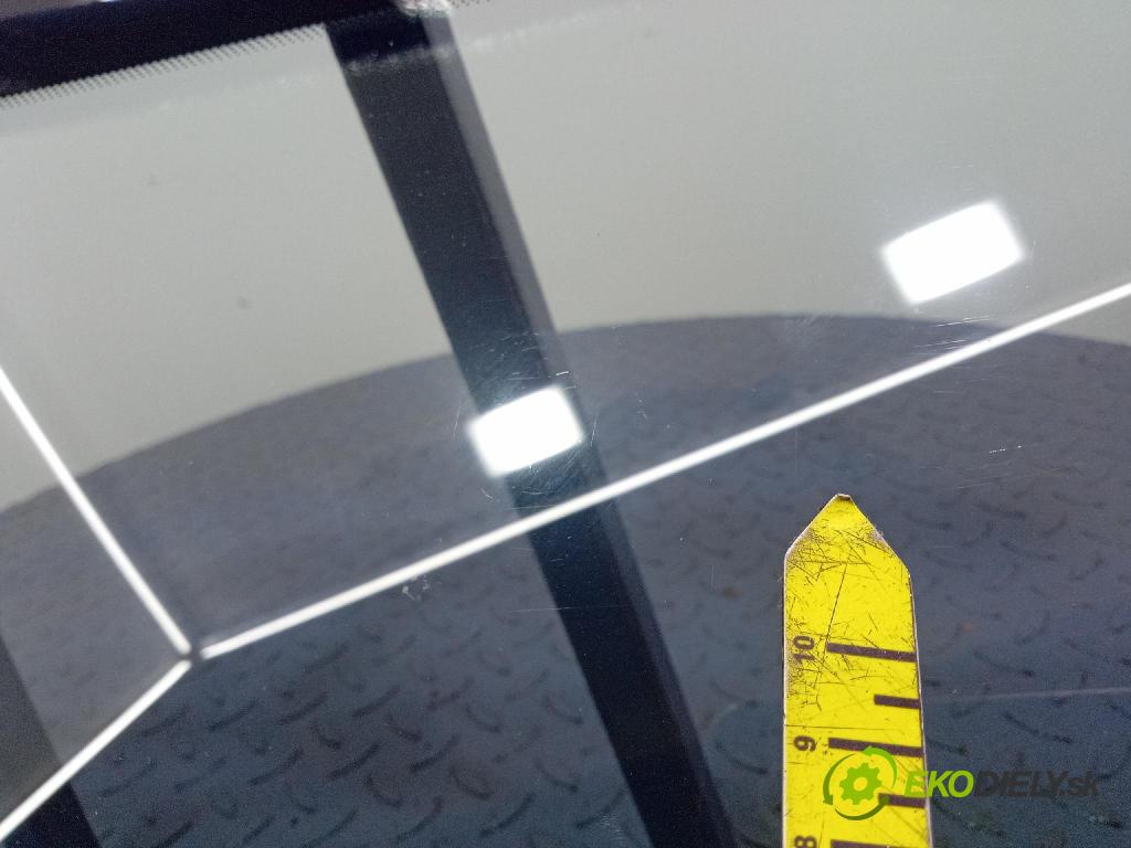 Citroen Berlingo 2010 sklo dvere zad ľavé