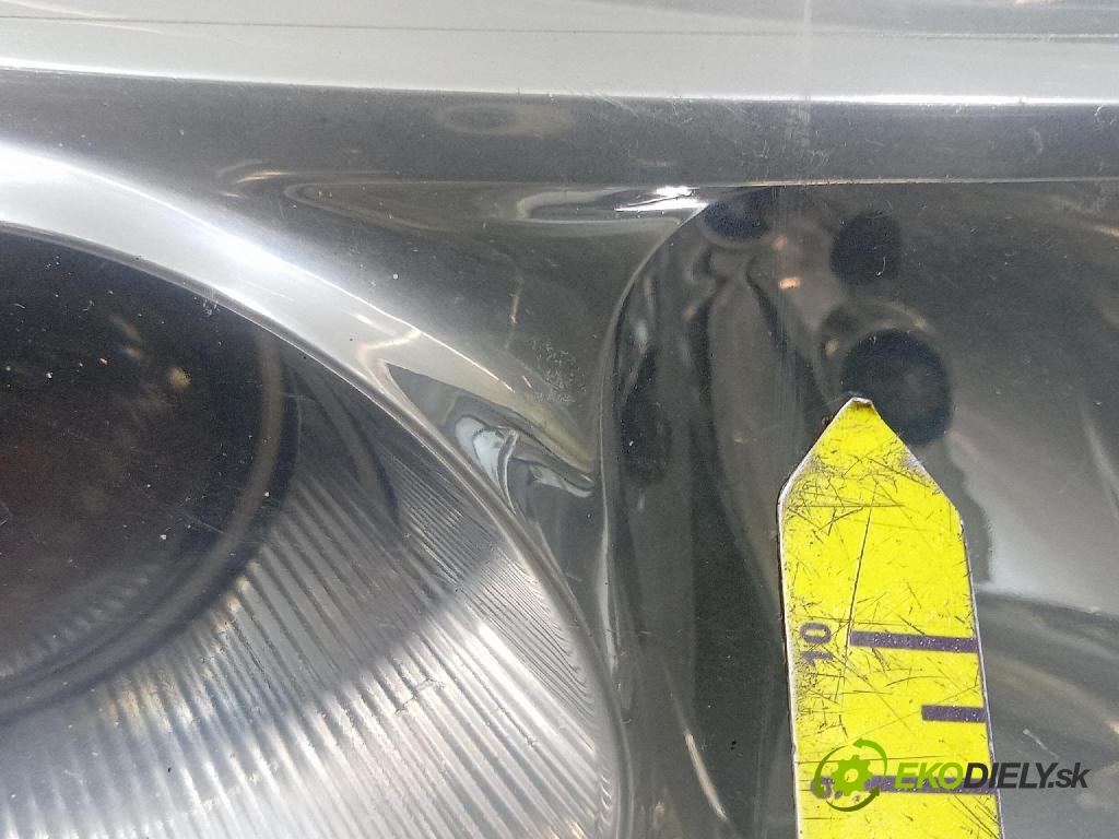 Opel Vectra 2002 Reflektor: v pravo: