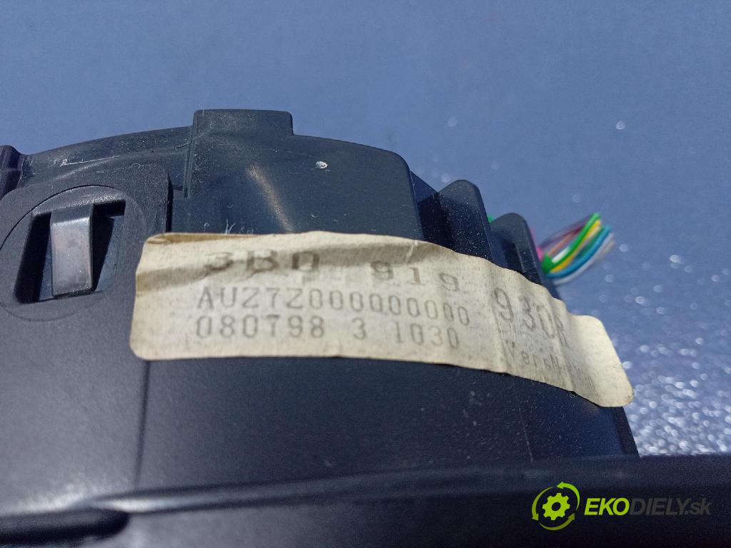 Volkswagen Passat 1998 prístrojovka/ budíky 3B0919930R