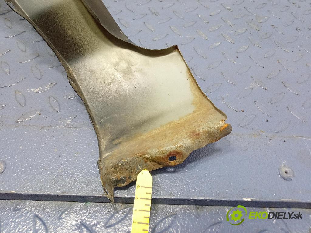 Honda Jazz 2007 blatník Predné v pravo: 