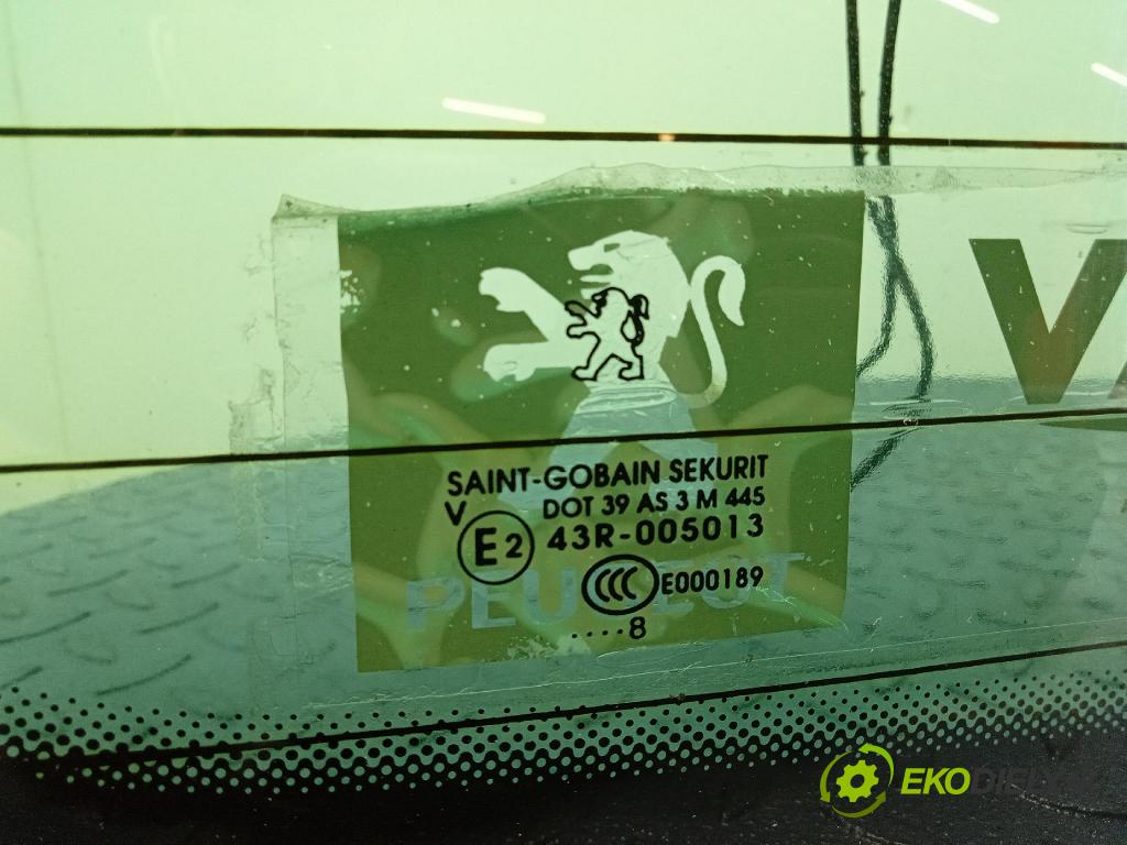 Peugeot 207 2008 sklo zadna