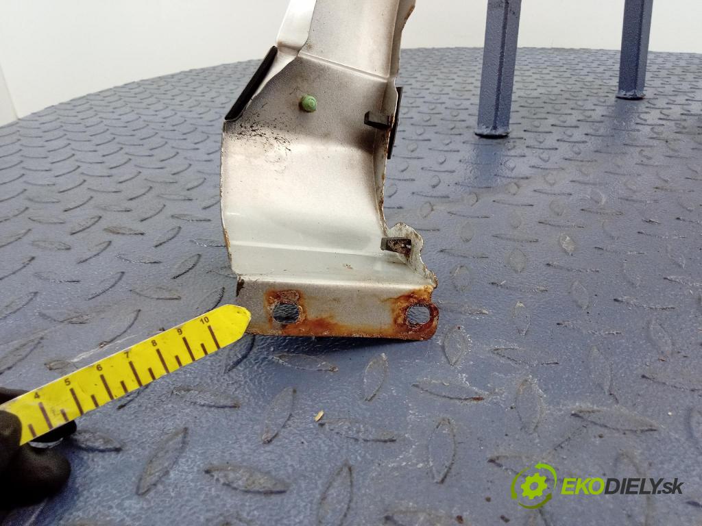 Audi A3 2002 blatník Predné Vľavo: 