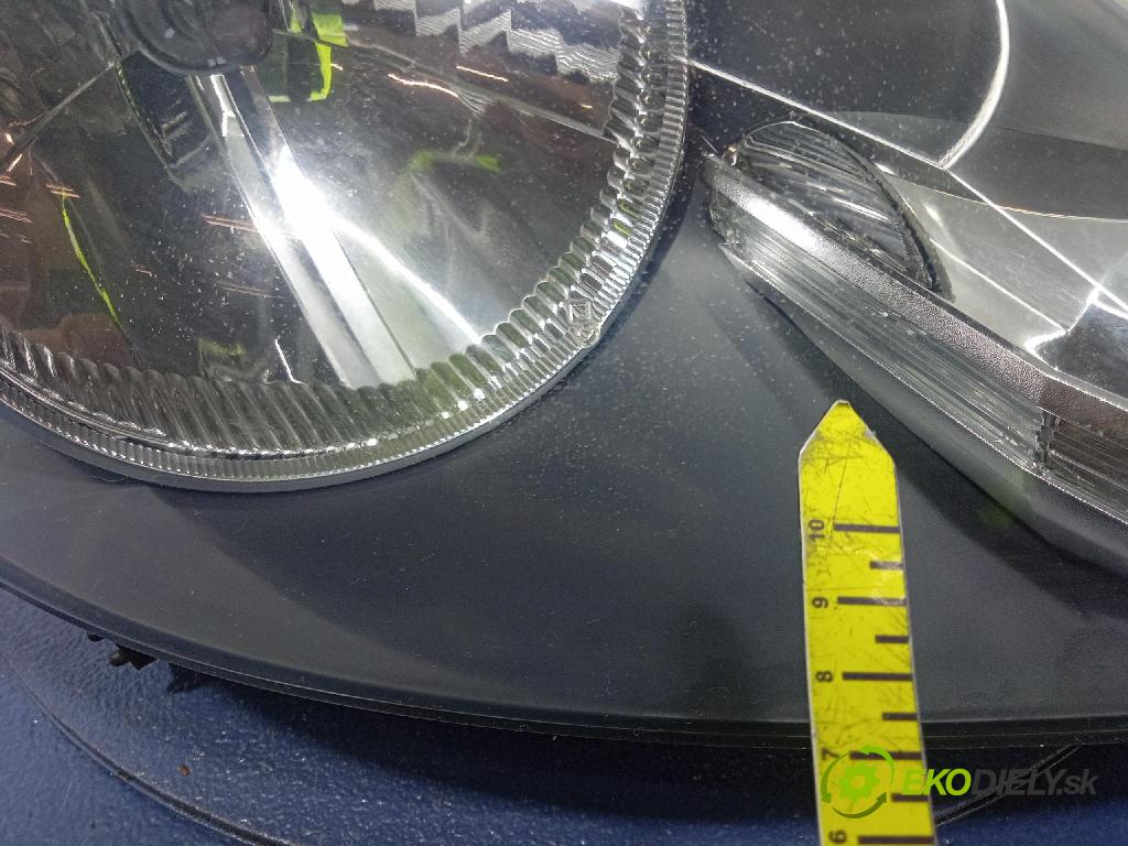 Honda Jazz 2007 Reflektor: v pravo: P4952