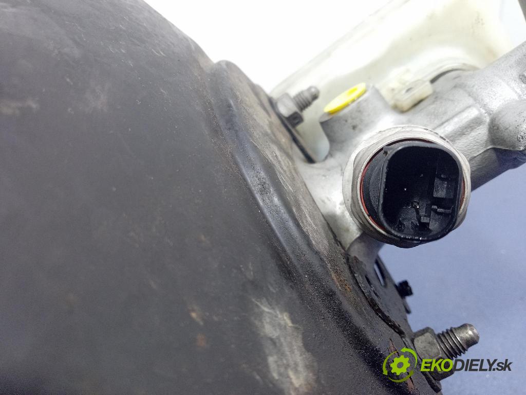 Audi A3 2002 servo Brzdní: 1J1614105S