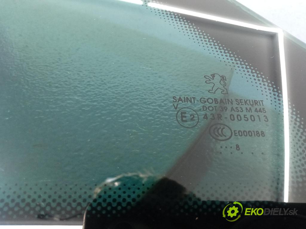Peugeot 207 2008 sklo Karoséria: zad