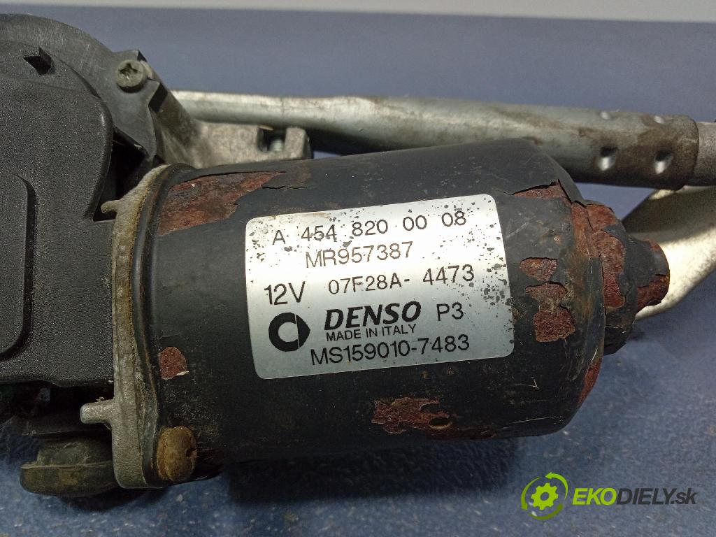 Smart Forfour 2004 mechanizmus motor: Stierače: Predné A4548200008