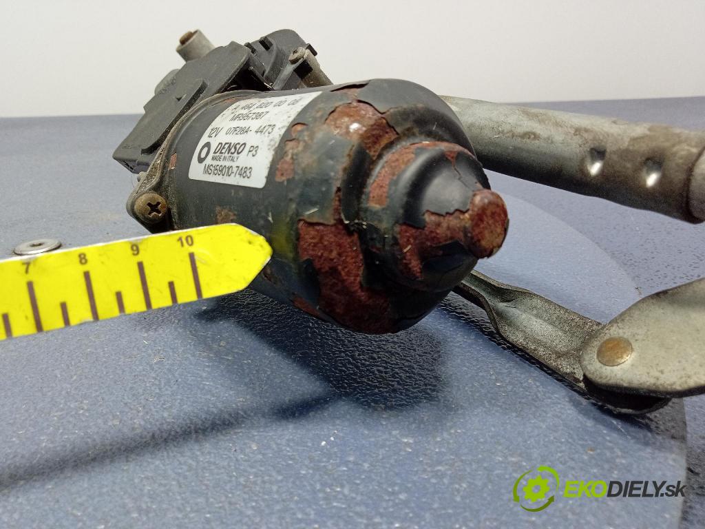 Smart Forfour 2004 mechanizmus motor: Stierače: Predné A4548200008