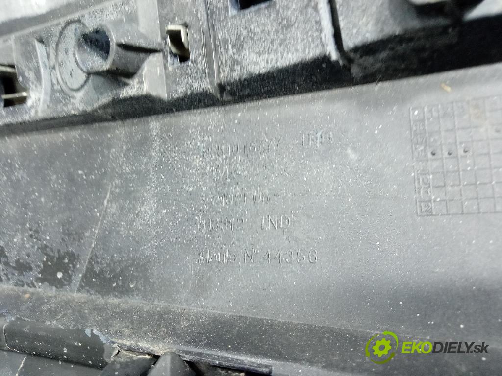 Citroen C5 2008 nárazník zad