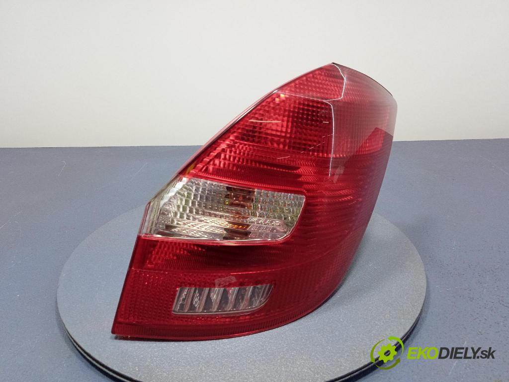 Skoda Fabia 2010 svetlo / reflektor zad Prava: Vonkajsia: 5J6945096