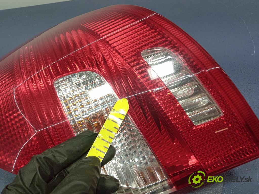 Skoda Fabia 2010 svetlo / reflektor zad Prava: Vonkajsia: 5J6945096
