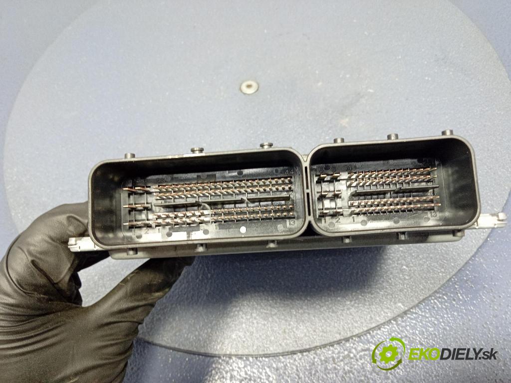 Bmw Seria 1 2007 riadiaca jednotka Motor: 7599881