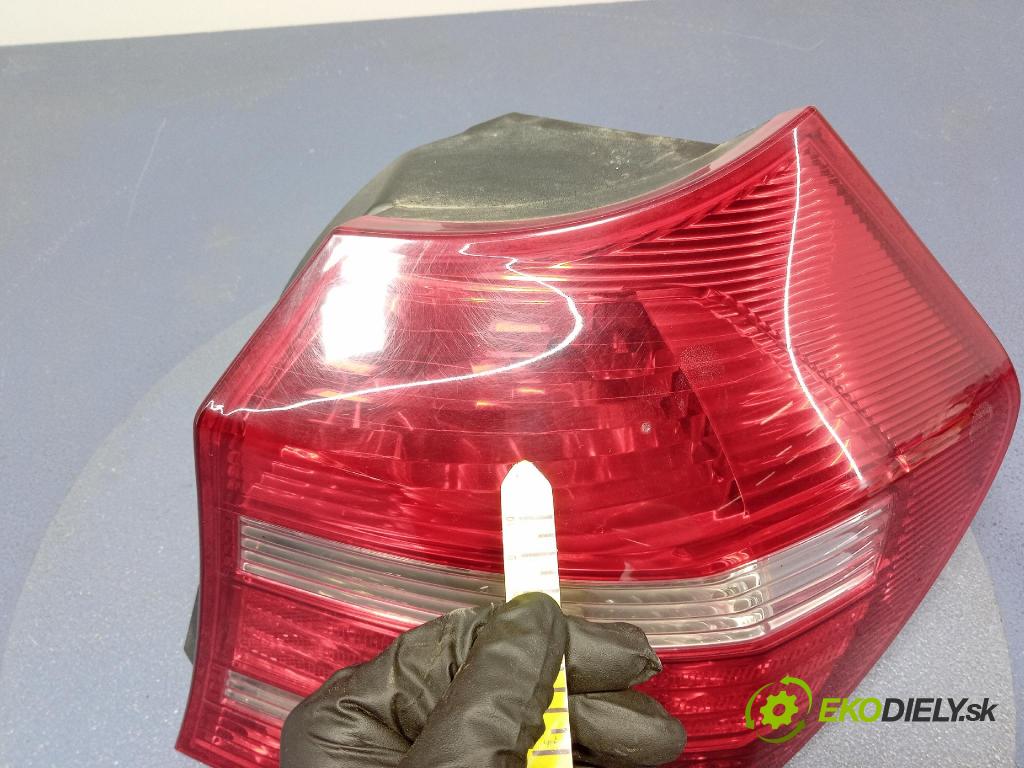 Bmw Seria 1 2007 svetlo / reflektor zad Prava: Vonkajsia: 7164956