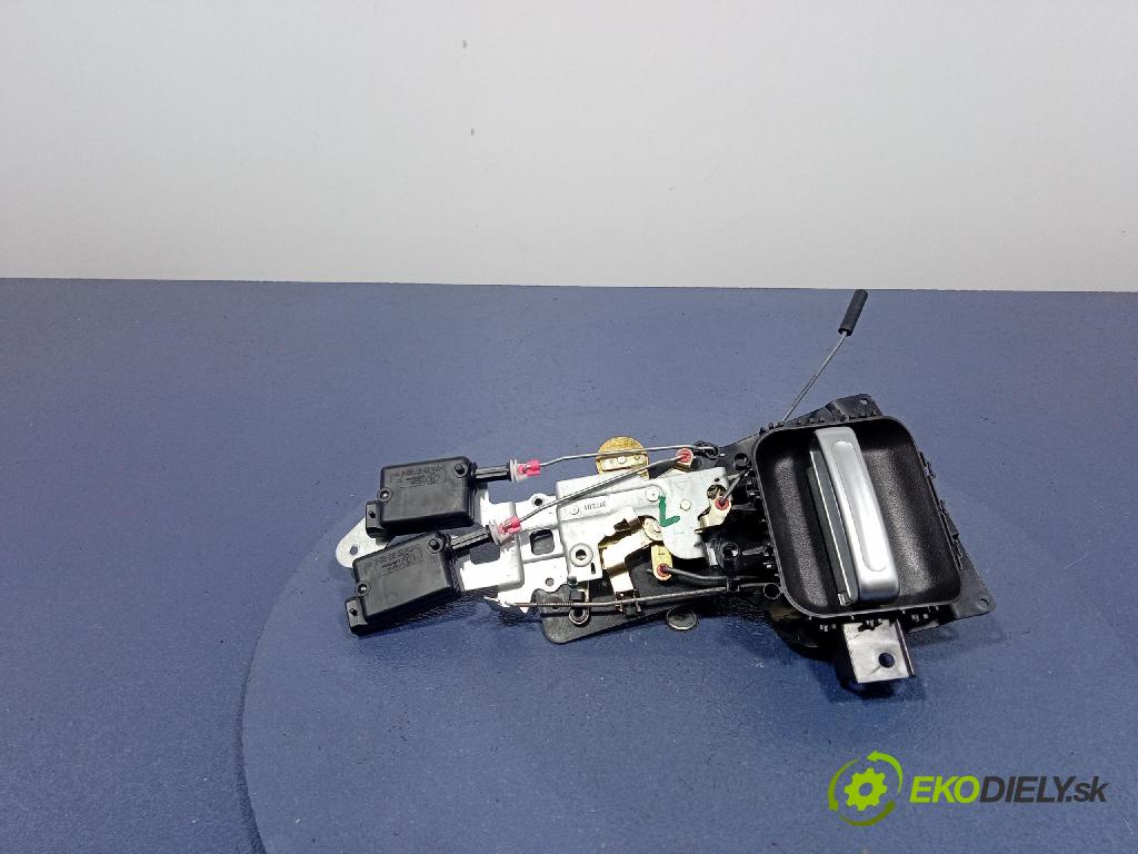 Citroen C8 2004 zámok dvere zad Vľavo: