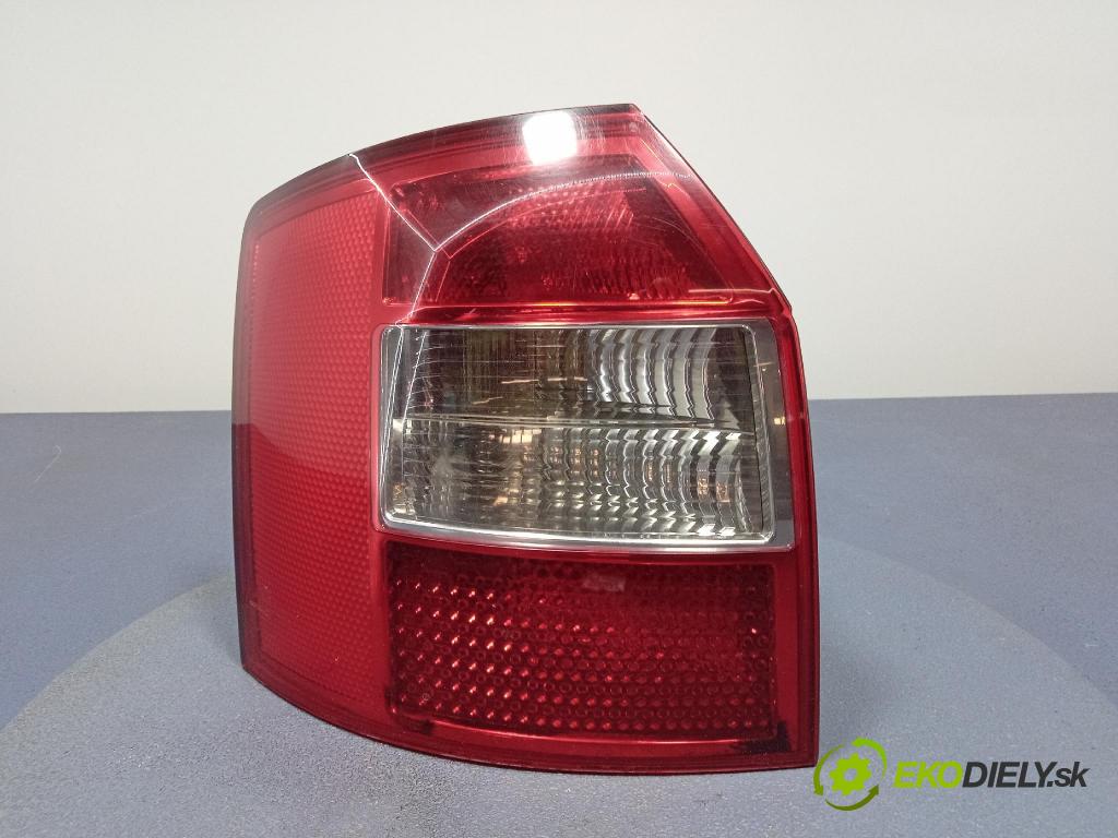Audi A4 2003 svetlo / reflektor zad ľavá Vonkajsia: 8E9945095