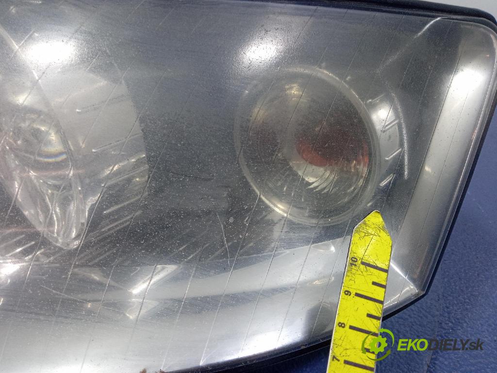 Audi A4 2003 Reflektor: Vľavo: 8E0941003F
