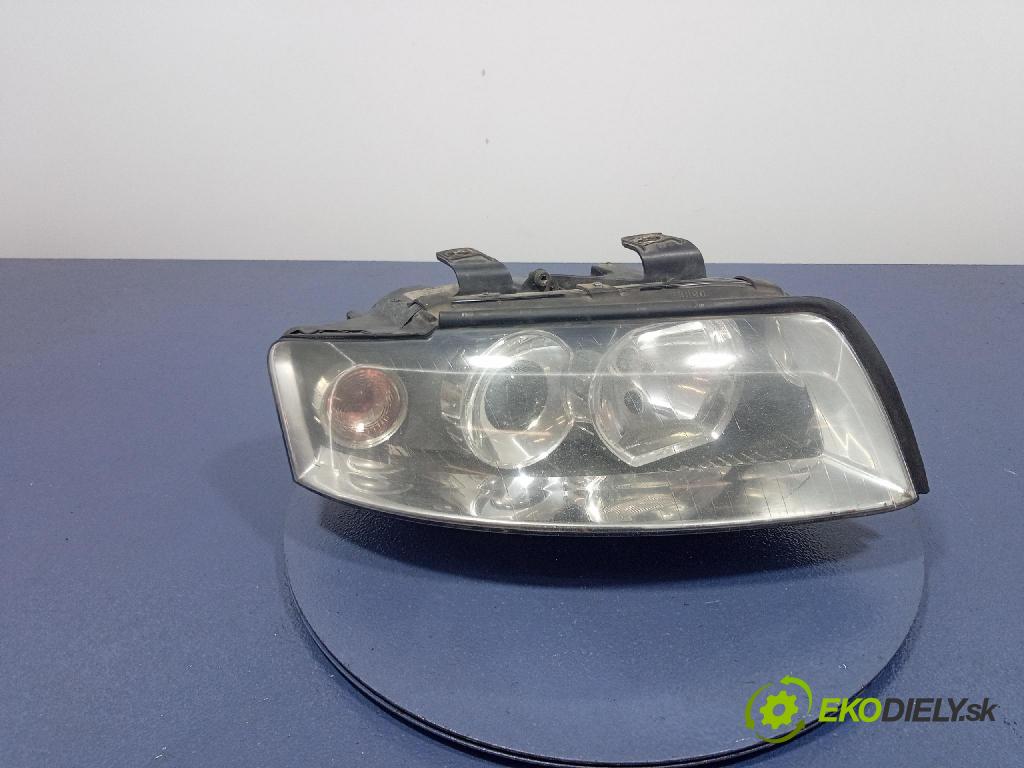 Audi A4 2003 Reflektor: v pravo: 8E0941004F