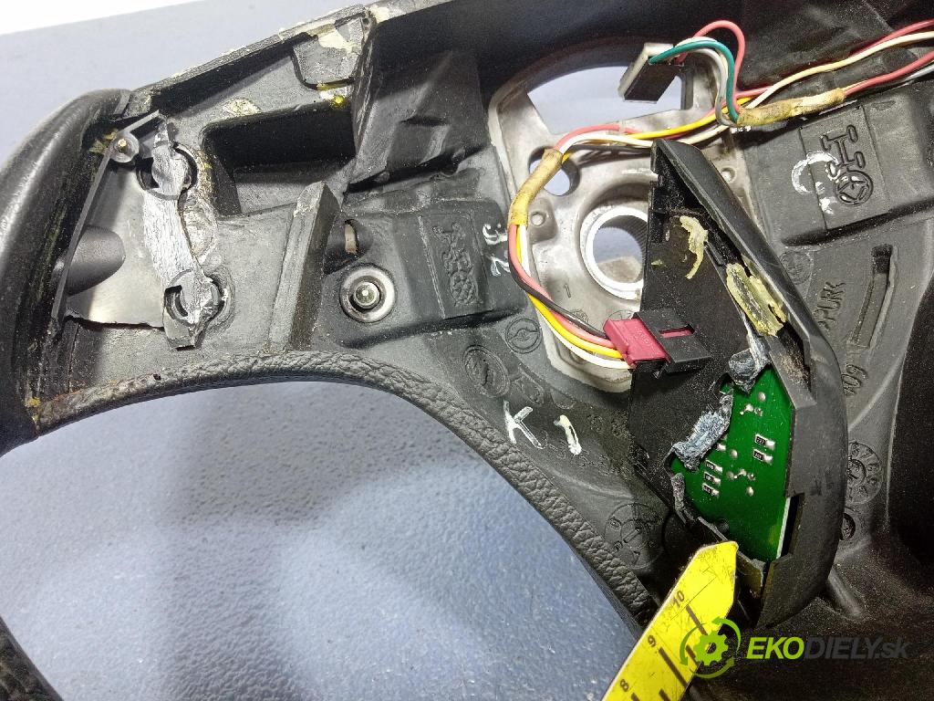 Bmw Seria 3 1998 volant 1094409