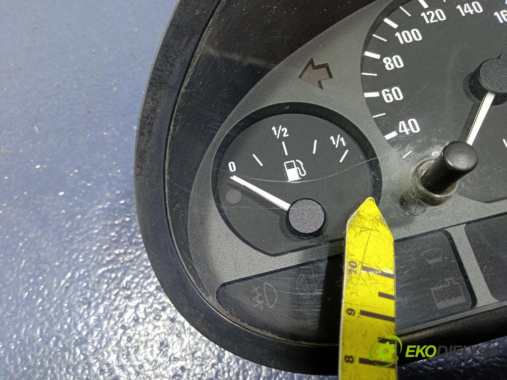 Bmw Seria 3 1998 prístrojovka/ budíky 8380144