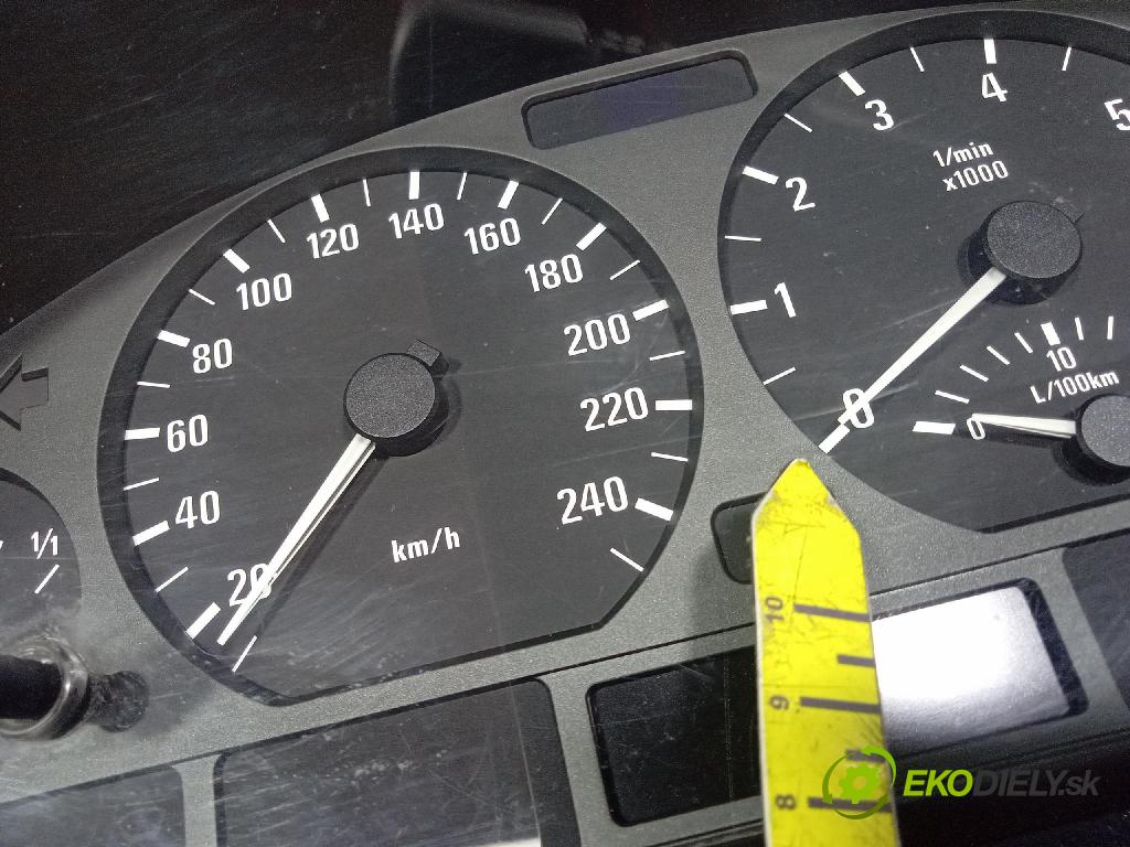 Bmw Seria 3 1998 prístrojovka/ budíky 8380144