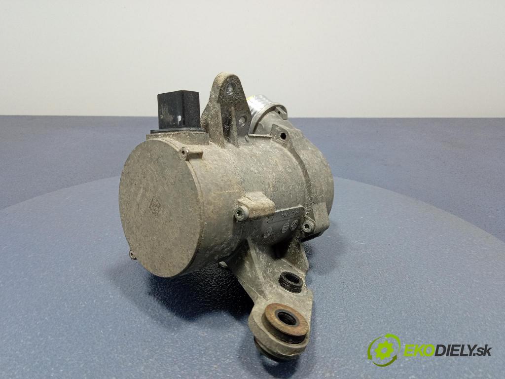 Bmw Seria 1 2007 čerpadlo Voda: 7561229