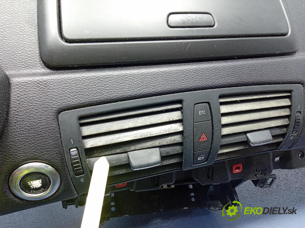Bmw Seria 1 2007 kokpit,pristrojová doska