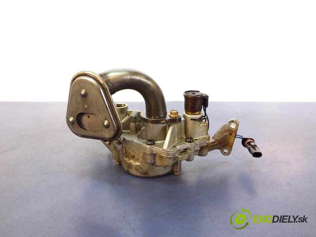 Chrysler Town and country 2013 čerpadlo Olej 05184557AE