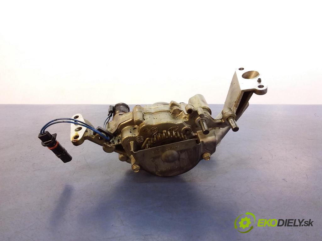 Chrysler Town and country 2013 čerpadlo Olej 05184557AE