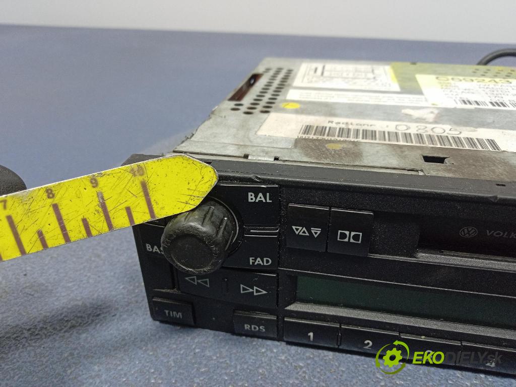Vw Bora 2001 Radio I Navigácia: 1J0035186B