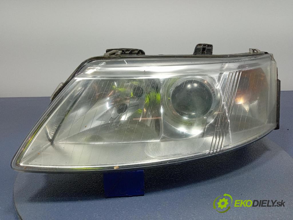Saab 9-3 2007 Reflektor: Vľavo: 08-772-1111L