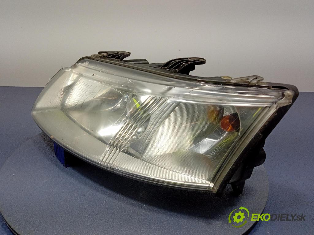 Saab 9-3 2007 Reflektor: Vľavo: 08-772-1111L