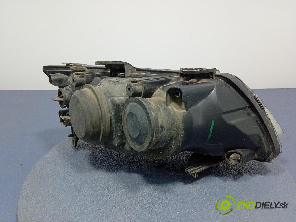 Saab 9-3 2007 Reflektor: Vľavo: 08-772-1111L