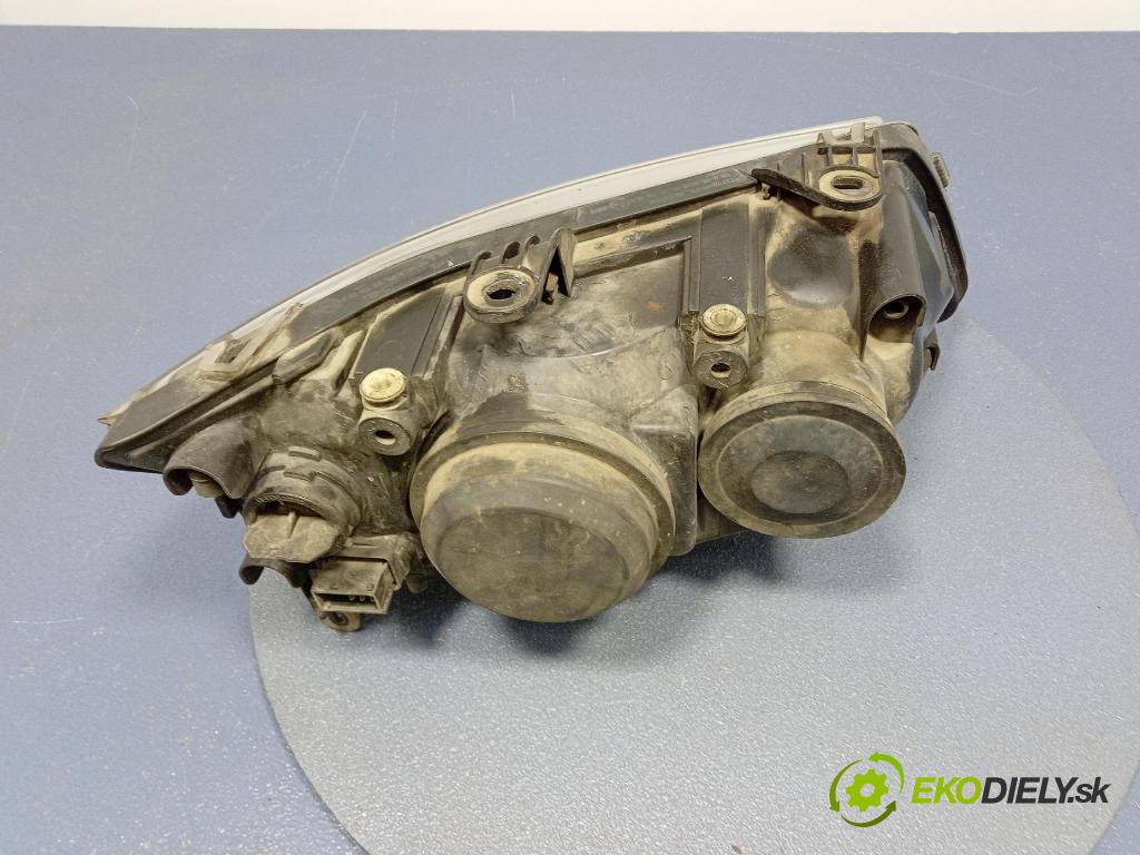 Saab 9-3 2007 Reflektor: Vľavo: 08-772-1111L