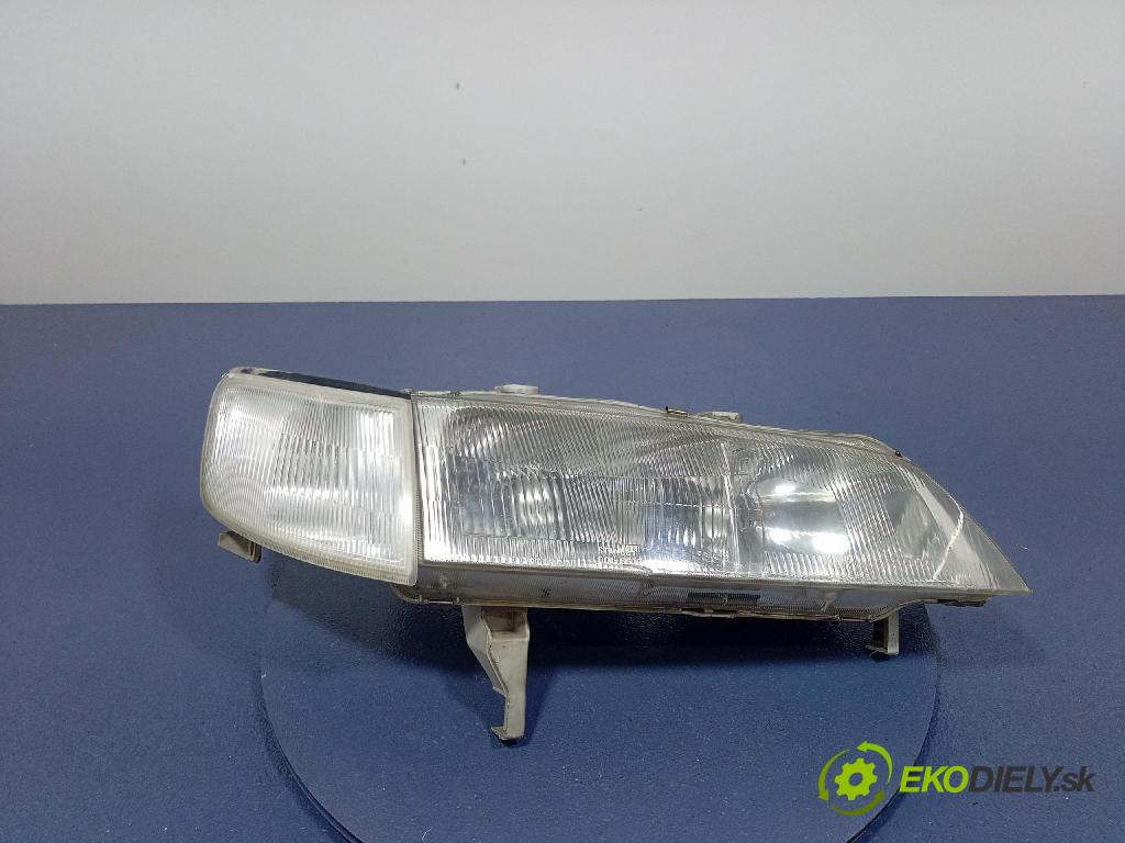 Honda Accord 1996 Reflektor: v pravo: