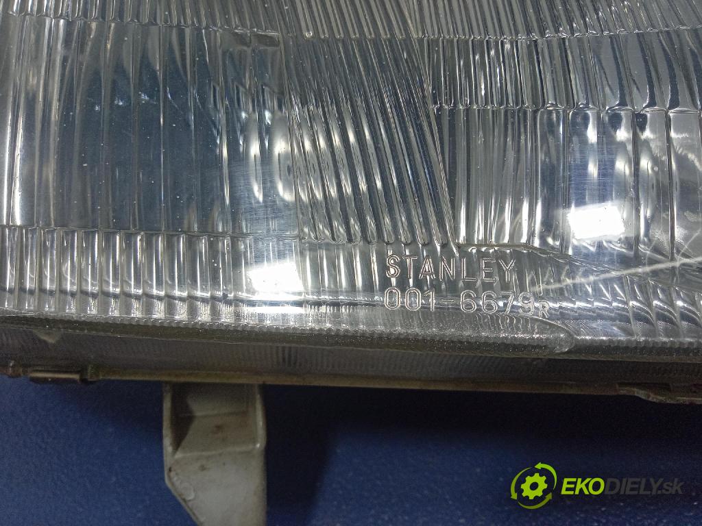 Honda Accord 1996 Reflektor: v pravo: