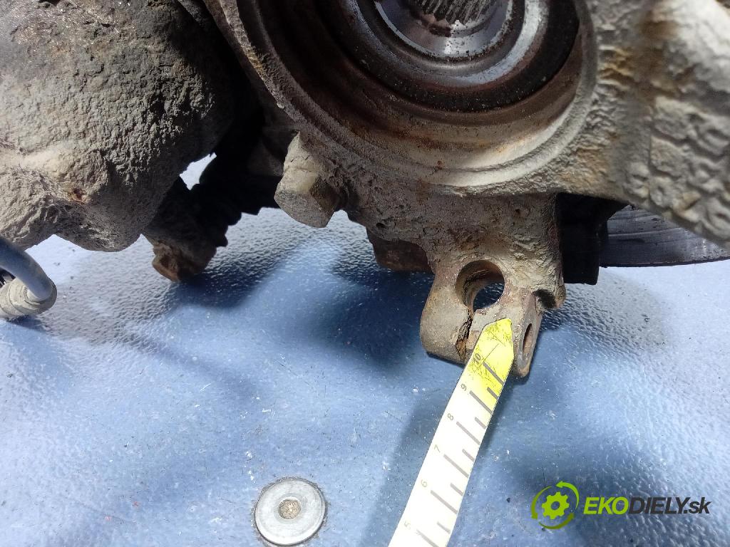 Opel Corsa 2010 náboj Prava:
