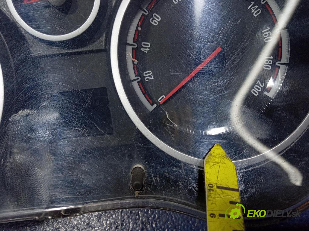 Opel Corsa 2010 riadiaca jednotka Motor: 55576689