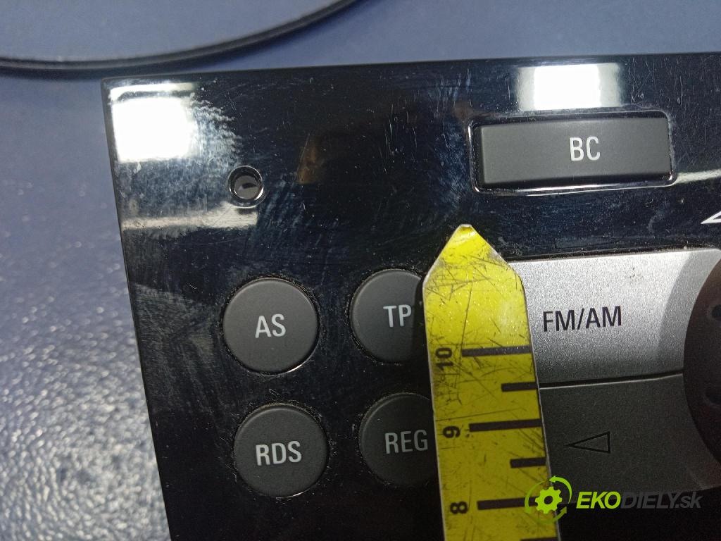 Opel Corsa 2010 Radio I Navigácia: 13289927