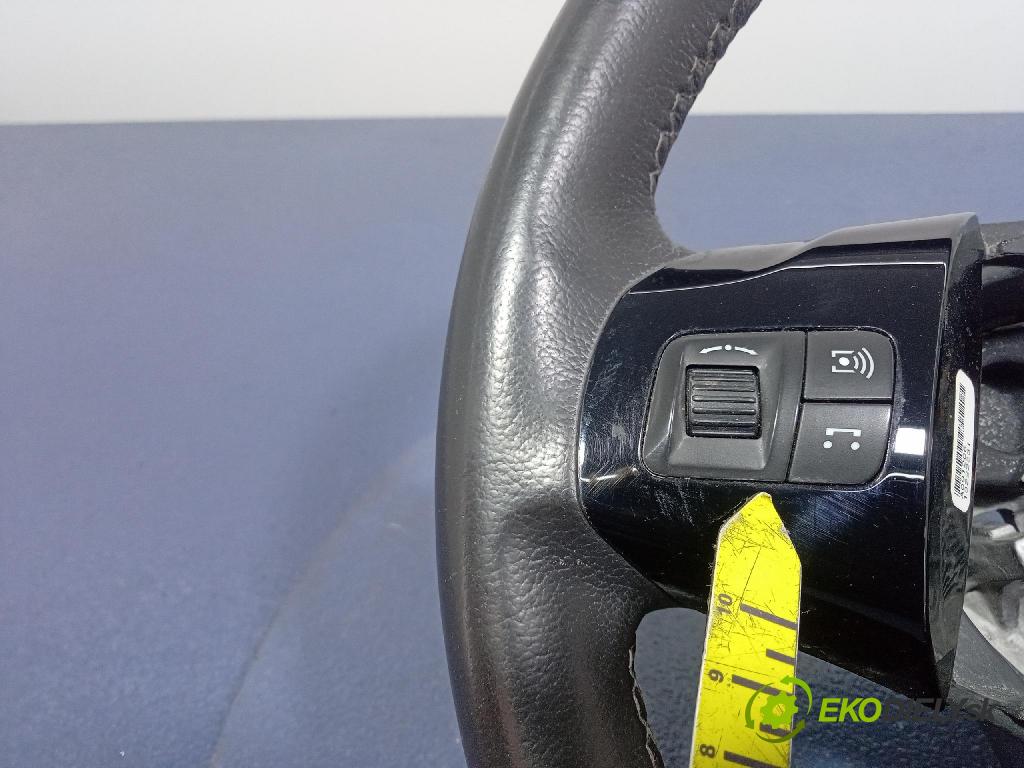 Opel Corsa 2010 volant