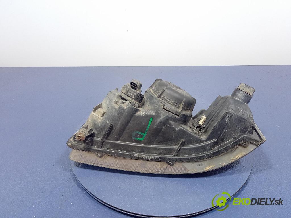 Land Rover Freelander 2000 Reflektor: v pravo: