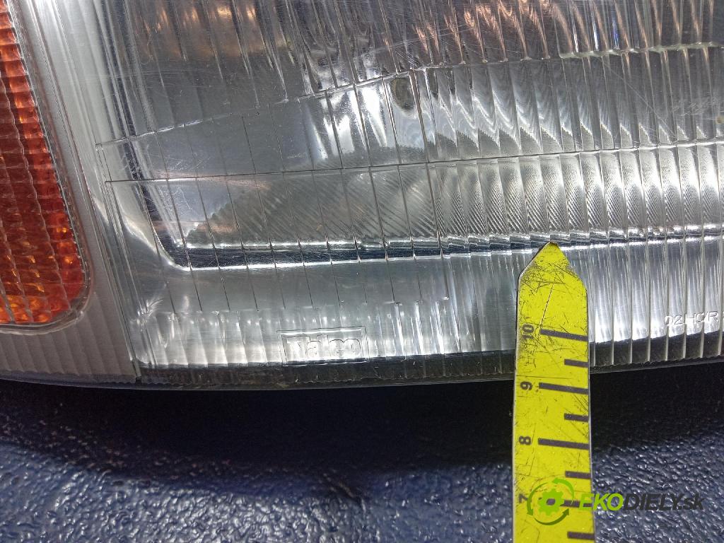 Land Rover Freelander 2000 Reflektor: v pravo: 