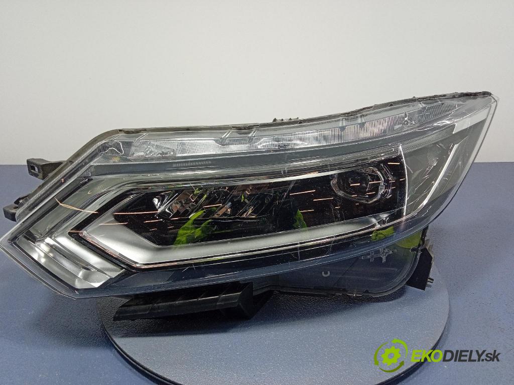 Nissan Qashqai 0 Reflektor: Vľavo: