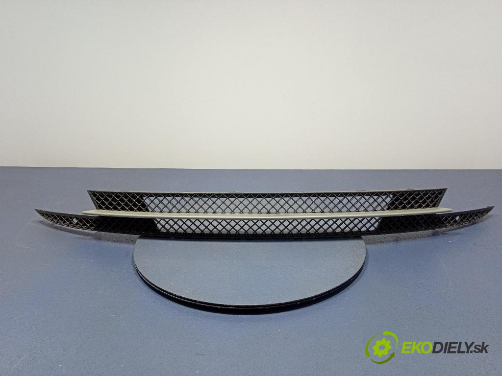 Bmw Seria 1 2007 miežka / Gril: 7182367