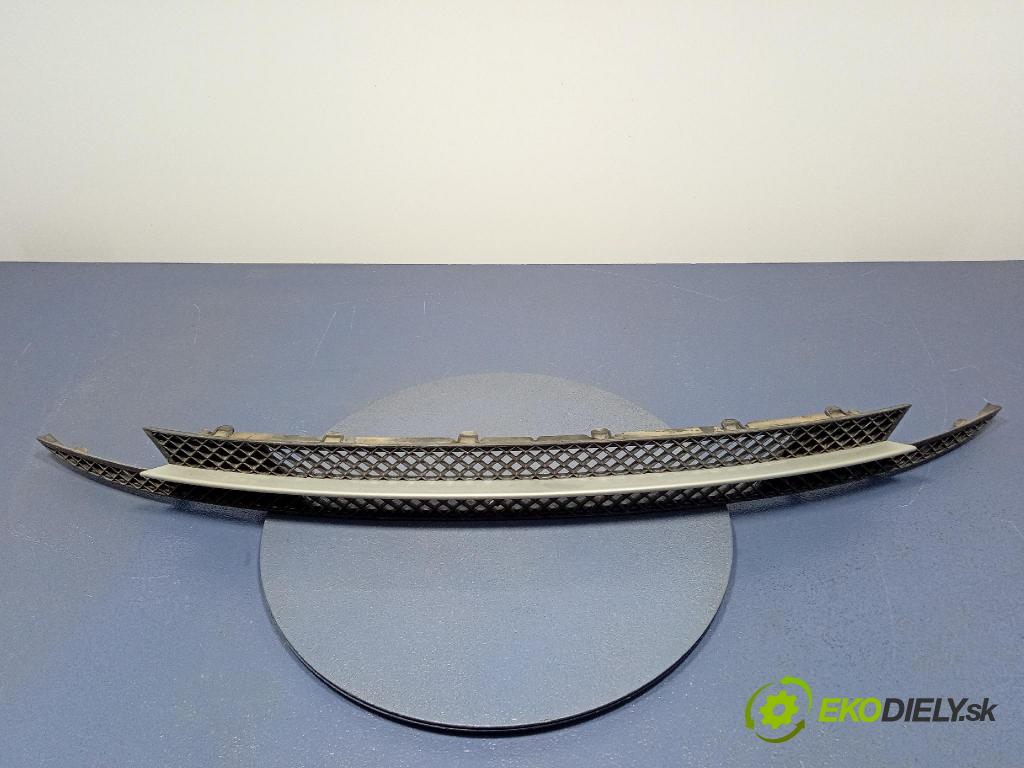 Bmw Seria 1 2007 miežka / Gril: 7182367