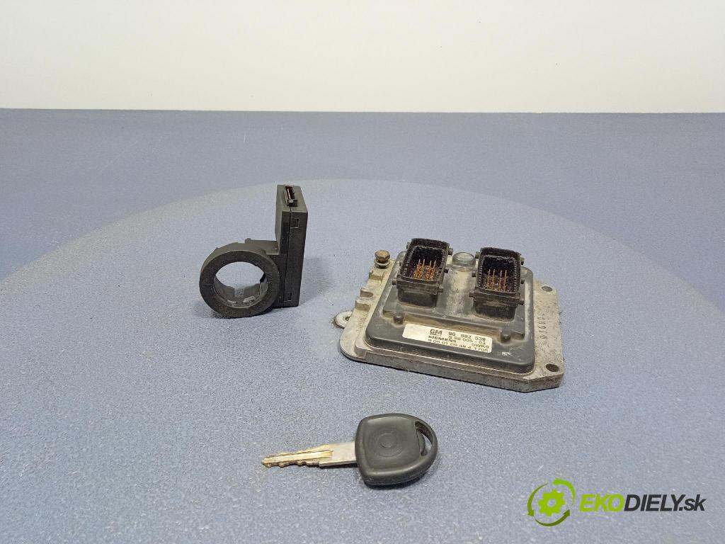 Opel Zafira 1999 riadiaca jednotka Motor: 90582539