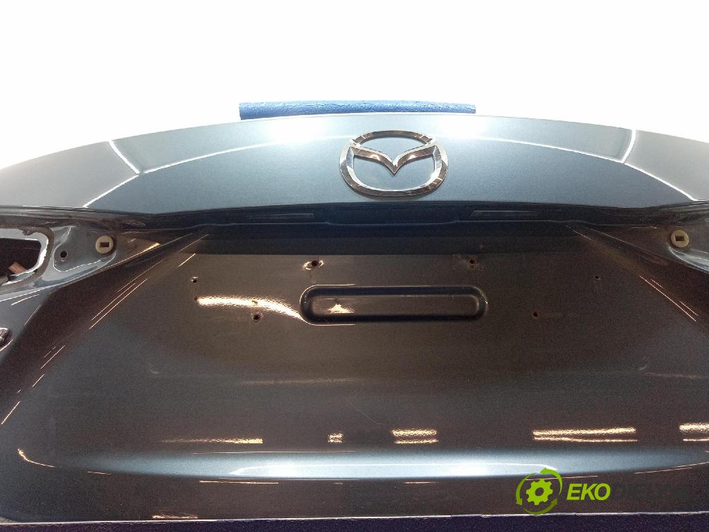 Mazda 3 2015 zadna dveře kufra: kufra: